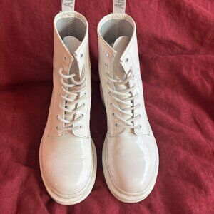 1460 Mono Smooth Leather Lace Up Boots White